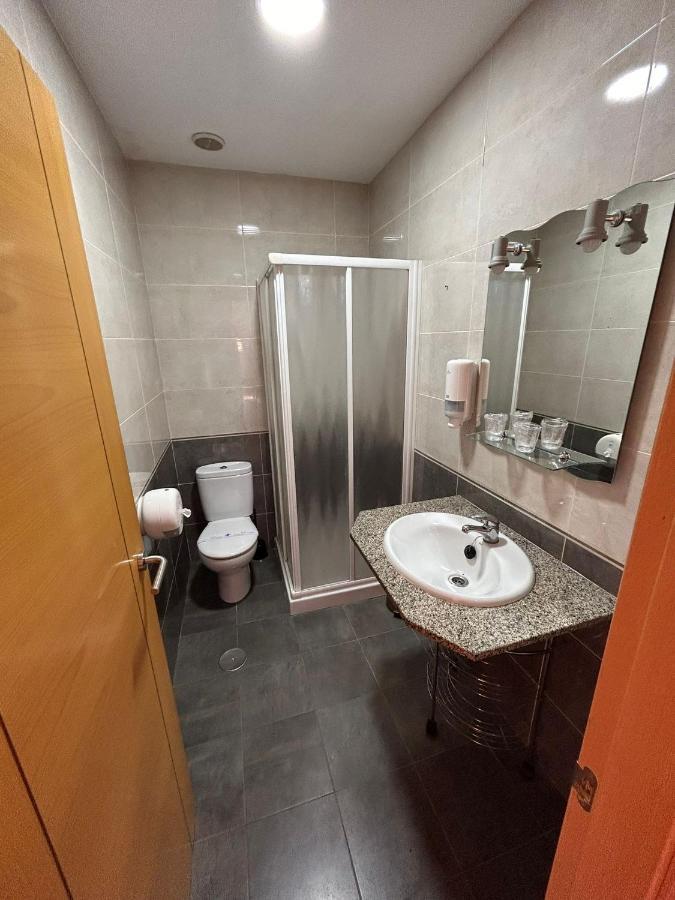 Hostal Restaurante Aqua Ourense Extérieur photo